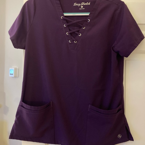 Lot of Women’s Scrubs ranging from Small to Medium excellent condition - Picture 4 of 11